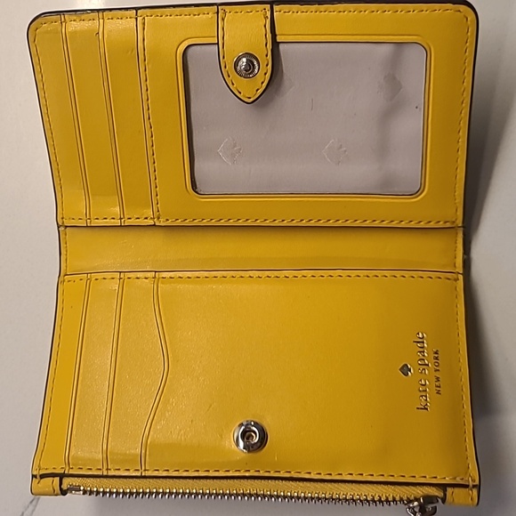 Kate Spade bi-fold yellow wallet - Picture 8 of 9